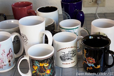 How to Pack Mugs for Moving: 10 Packing Steps